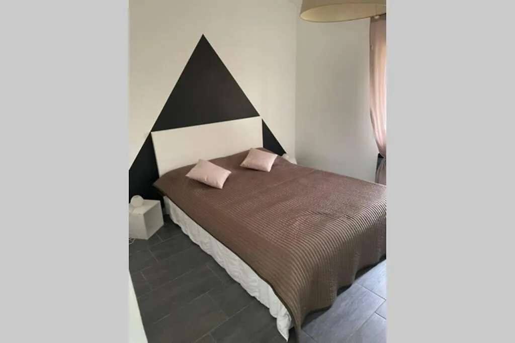 Maison Avec Jardin A 8 Min De L'Aeroport Saint-Victoret France