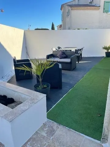 Holiday home Maison Avec Jardin A 8 Min De L'Aeroport Saint-Victoret France